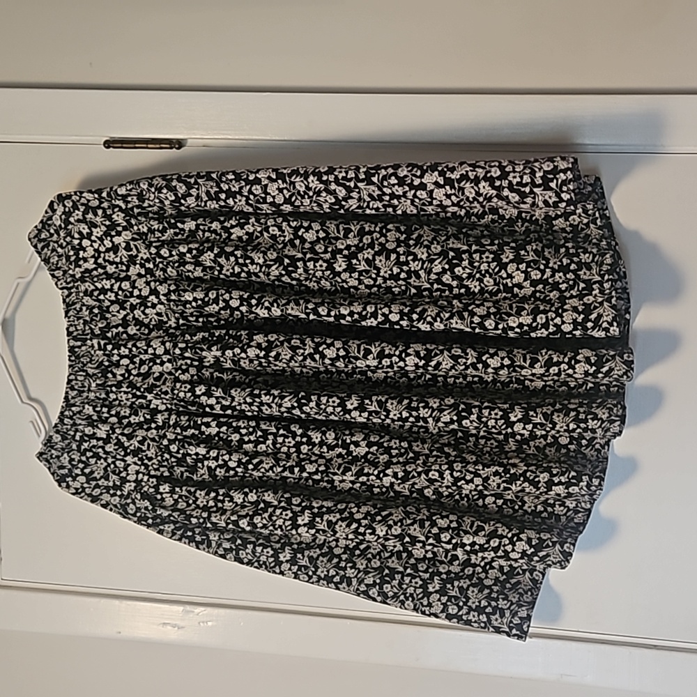 2/ $10 Vintage floral full skirt